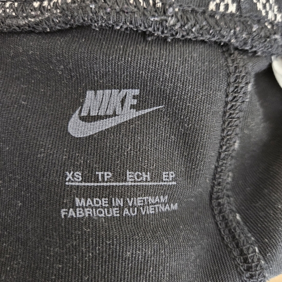 Nike Athletic Legging Black Daisy Floral High Rise Pull On Workout XS - Picture 5 of 7